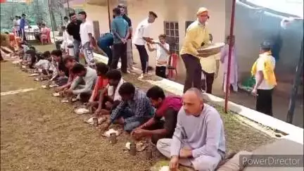 नादौन: बाबा बालकनाथ मंदिर परिसर सेरा में हुआ विशाल भंडारा, हजारों लोगों ने ग्रहण किया प्रसाद