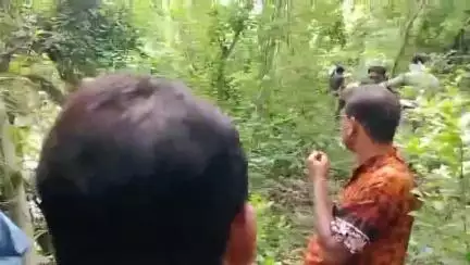 দাসপুর ১: দাসপুরের আজুরিয়া গ্রামে উদ্ধার হওয়া চিকিৎসকের গলাপচা দেহ ময়নাতন্ত্রের জন্য পাঠালো পুলিশ