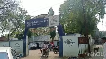 नांदुरा: जिल्ह्यात दुचाकी चोऱ्यांचे सत्र सुरुच असून नांदुरा  शहरातील गणी पेट्रोल च्या जवळून अज्ञात चोरट्याने दुचाकी लंपास