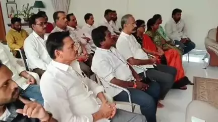తణుకు: మన్ కీ బాత్ కార్యక్రమంలో భాగంగా ప్రధాని మోడీ ప్రస్తావించిన అంశాలు పై అవగాహన కల్పించిన మున్సిపల్ చైర్పర్సన్ డాక్టర్ రేణుక