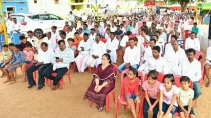 ಹೊಳಲ್ಕೆರೆ: ಮತ್ತಿಘಟ್ಟ ಗ್ರಾಮದಲ್ಲಿ ನೂತನ ರಸ್ತೆ ಕಾಮಗಾರಿಗೆ ಶಾಸಕ ಎಂ ಚಂದ್ರಪ್ಪ ಚಾಲನೆ