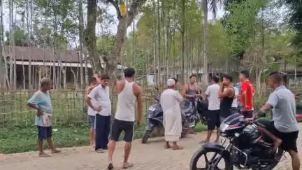 আমগুৰি: এটুপি বিশুদ্ধ খোৱাপানীৰ বাবে হাহাকাৰ কুমাৰ চুক পানী যোগান আঁ‌চনিৰ অন্তৰ্ভুক্ত প্ৰায় চাৰিখনকৈ গাঁ‌ৱৰ ৰাইজৰ #jansamasya