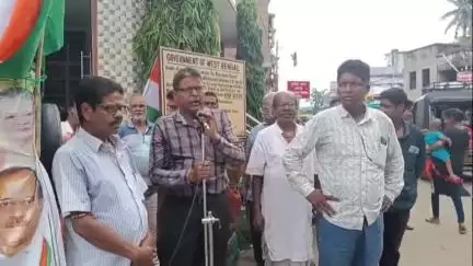 বড়ঞা: যোগ্য শিক্ষক সমাজের উপর পুলিশের নির্মম আক্রমের প্রতিবাদের ডাকবাংলায় প্রতিবাদ সভা করল ব্লক কংগ্রেস নেতৃত্ব