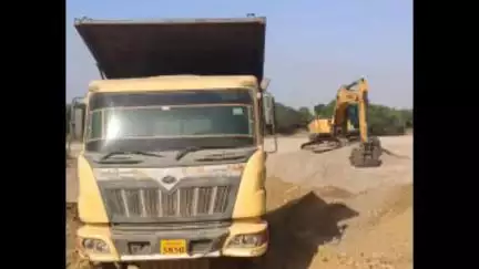 અબડાસા: બીટીયારી ગામે ગેરકાયદેસર ખનન સામે કાર્યવાહી