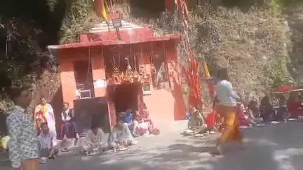 चुराह: प्राइवेट बस यूनियन चंबा द्वारा आज रखालु माता मंदिर में भंडारे का आयोजन किया गया