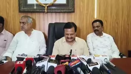 मल्हारगंज: कांग्रेस कार्यालय में सज्जन सिंह वर्मा ने भाजपा और केंद्र सरकार पर किया तीखा हमला