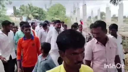ಮಸ್ಕಿ: ತಾಲೂಕಿನ ಶಂಕರ್ ನಗರ ಕ್ಯಾಂಪ್ನಲ್ಲಿ ರಸ್ತೆ ಅಭಿವೃದ್ಧಿ,ಡಾಂಬರೀಕರಣ ಮಾಡಲು ಶಾಸನ ಆರ್ ಬಸನಗೌಡ ಭೂಮಿ ಪೂಜೆ