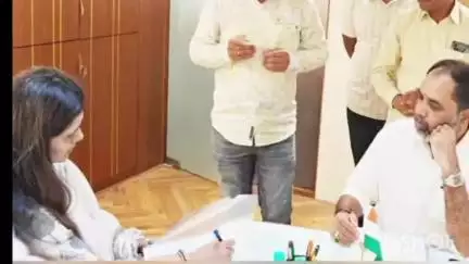 शिरुर अनंतपाळ: तालुका लघु पशू चिकित्सालय मान्यतेसाठी आ. निलंगेकर यांनी घेतली मंत्री पंकजाताई मुंडे यांची कार्यालयात भेट