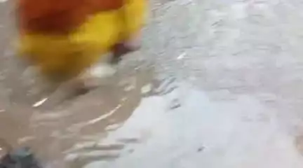 ಸವಣೂರು: ಪಟ್ಟಣದಲ್ಲಿ ಸುರಿದ ಧಾರಾಕಾರ ಮಳೆ;ರಸ್ತೆಯ ಮಧ್ಯದಲ್ಲಿ ಹರಿದ ಚರಂಡಿ ನೀರು