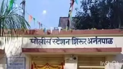 शिरुर अनंतपाळ: साकोळ नजीक अज्ञाताने उभे केलेले  ट्रॅक्टर आणि ट्रॉली पळवले