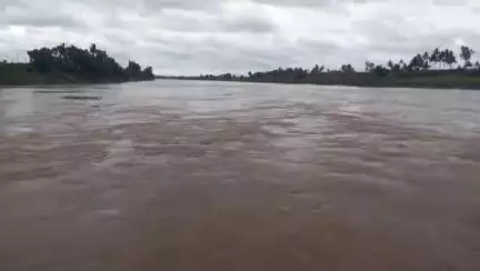 ಚಿಕ್ಕೋಡಿ: ಮುಳುಗಡೆಯ ಹಂತ ತಲುಪಿದ ಚಿಕ್ಕೋಡಿ ತಾಲೂಕಿನ ಕಲ್ಲೋಳ-ಯಡೂರ ಗ್ರಾಮಕ್ಕೆ ಸಂಪರ್ಕ ಕಲ್ಪಿಸುವ ಕೆಳ ಹಂತದ ಸೇತುವೆ #localissue