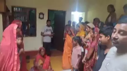 निर्मली: निर्मली थाना क्षेत्र के नगर पंचायत निर्मली में रविवार सुबह हुई बड़ी चोरी