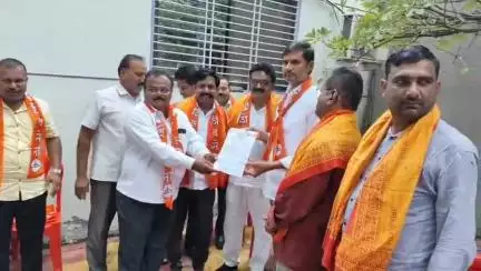 राहुरी: शेतकरी हितासाठी शिवसेना शेतकरी विकास मंडळाच्या पाठीशी, शिवसेनेचे जिल्हाध्यक्ष बाबुशेठ टायरवाले
