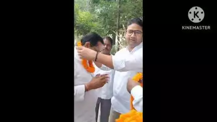 खोदावंदपुर: जदयू के जिला संगठन प्रभारी का खोदावंदपुर में कार्यकर्ताओं ने फूल-मालाओं से किया स्वागत
