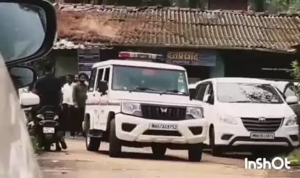 सावंतवाडी: दारू वाहतूक प्रकरणी पुण्यातील दोघे ताब्यात:आंबोली पोलिसांची चौकुळ-केगदवाडीत कारवाई: सात लाखाचा मुद्देमाल जप्त