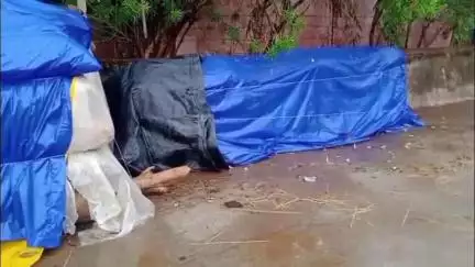 ଅମ୍ବାଭୋନା: ଅନ୍ତରାଡି ଗ୍ରାମ ସମେତ ଅନେକ ଗ୍ରାମରେ ଆଜି ଅପରାହ୍ନରେ ଅଚାନକ କାଳବୈଶାଖୀ ବର୍ଷାରେ ଭିଜିଲା ଡାଲୁଅ ଧାନ, ଚାଷୀ ମୁଣ୍ଡରେ ଚଡକ
