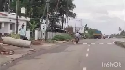 ಬೈಂದೂರು: ಬೈಂದೂರಿನ ರಾಷ್ಟ್ರೀಯ ಹೆದ್ದಾರಿಯಲ್ಲಿ ನಾಯಿಯನ್ನು ಬೈಕ್ಗೆ ಕಟ್ಟಿ ಎಳೆಯಯತ್ತಿರುವ ವಿಡಿಯೋ ವೈರಲ್