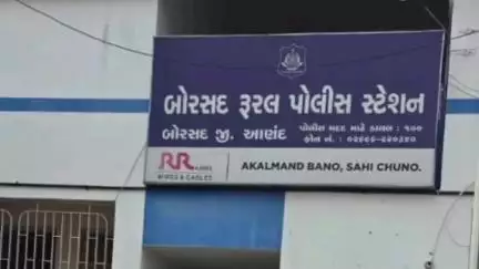 બોરસદ: નાપા વાંટા ગામેથી ગાયો કતલ કરતા ઇસમોને બોરસદ રૂરલ પોલીસે ઝડપી પાડયો, બે ગાયોને કતલ થતી બચાવી