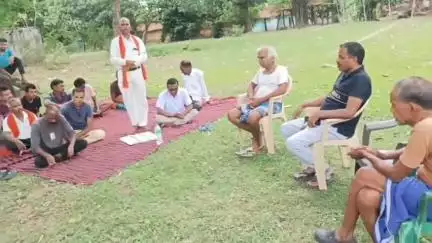 रनियां: बेलसियागढ़ में आयोजित ग्राम सभा में सांसद प्रतिनिधि ने सुनी ग्रामीणों की समस्या