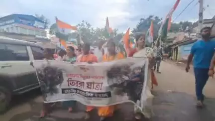 ময়ূরেশ্বর ২: সেনাবাহিনীদের ধন্যবাদ জানাতে বিজেপির পক্ষ থেকে তিরঙ্গা যাত্রা কোটাসুরে