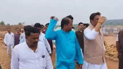 बक्स्वाहा: सांसद राहुल लोधी ने जुड़ी सिंचाई परियोजना की समीक्षा की