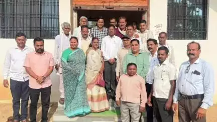 अर्जुनी मोरगाव: सालेकसा येथे जिल्हा परिषद अध्यक्ष लायकराम भेंडारकर यांनी घेतली कार्यकर्त्यांची भेट