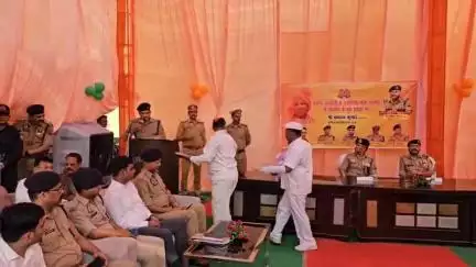 #रायबरेली SP डॉ यशवीर सिंह ने DGP , IG समेत उच्चाधिकारियो को बताया जनपद का इतिहास,पुलिस बल,जिले के थानों की दी जानकारी