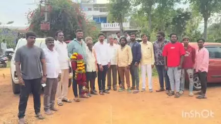 ಮಾಲೂರು: ಯುವಕರ ಸೇರ್ಪಡೆಯಿಂದ ಪಕ್ಷ ಬಲಗೊಳ್ಳುತ್ತಿದೆ ಕೋಮ್ಮನಹಳ್ಳಿ ಯಲ್ಲಿ ಕರ್ನಾಟಕ ರಾಜ್ಯ ಯುವ ಕಾಂಗ್ರೆಸ್ ಪ್ರಧಾನ ಕಾರ್ಯದರ್ಶಿಸುನಿಲ್ ನಂಜೇಗೌಡ