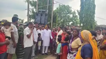 सरिया: बगोदर विधायक ने मडमो में 100 केवीए विद्युत ट्रांसफार्मर का उद्घाटन किया
