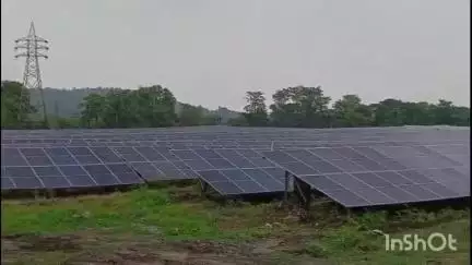 चन्द्रपुरा: बीसीसीएल सीएमडी समीरन दत्ता ने दुग्दा सोलर पावर प्लांट का निरीक्षण किया