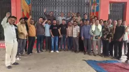 कपकोट: रामलीला मैदान कपकोट में व्यापार मंडल की बैठक संपन्न, माह के अंतिम दिन सभी दुकानें बंद रहेंगी