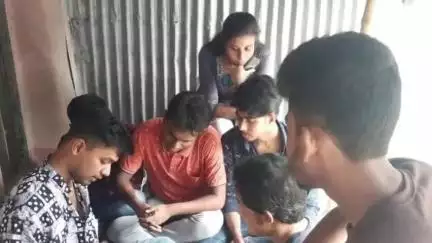 তপন: তপন বিধানসভা এলাকায় চলছে বিশেষ সদস্য সংগ্রহ অভিযান করল SFI