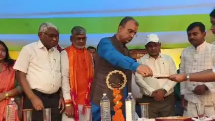 दाउदनगर: स्वास्थ्य मंत्री मंगल पांडेय ने अनुमंडल अस्पताल में 32 अस्पतालों का किया शिलान्यास, लागत ₹19 करोड़