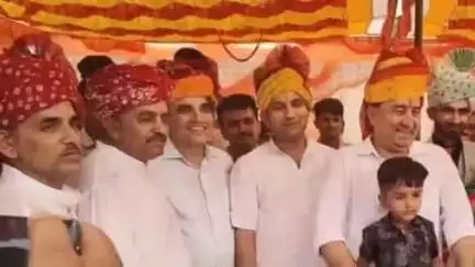 गुड़ामालानी: राज्यमंत्री के के विश्नोई ने गुड़ामालानी क्षेत्र के विभिन्न गांवों का दौरा किया, आमजन से हुए रूबरू