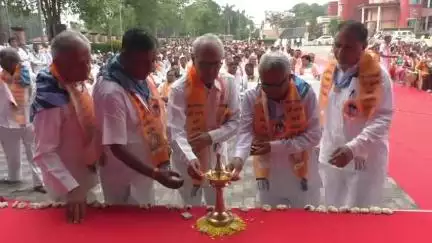 બારડોલી: શહેરમાં શ્રી સત્ય સાઈ બાબાના જન્મ શતાબ્દી મહોત્સવની ભવ્ય ઉજવણી કરવામાં આવી