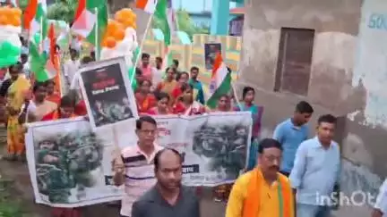 বরজোড়া: ভারতীয় সেনাবাহিনীর প্রতি শ্রদ্ধা ও অভিনন্দন জানিয়ে বড়জোড়া মন্ডল ১ বিজেপির তরফে তিরঙ্গা যাত্রা বের করাহল মালিয়াড়ায়