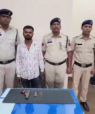 मंदिर हसौद थाना क्षेत्र से देसी पिस्टल के साथ गिरफ्तार आरोपी को भेजा गया जेल