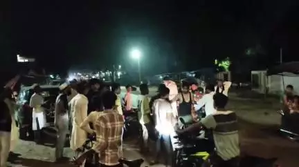 लहरपुर: लहरपुर नगर क्षेत्र के मजाशाह चौराहे के निकट सड़क हादसे में एक युवक गंभीर रूप से घायल, अस्पताल में कराया गया भर्ती