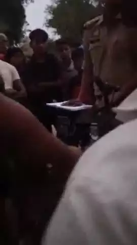 कोरांव: कपासी में आबादी की भूमि को लेकर दो पक्षों में हुई मारपीट, पुलिस ने कराया सुलह समझौता