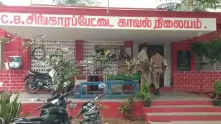 ஊத்தங்கரை: வெள்ளை குட்டை பகுதியில் அரசு அனுமதி இன்றி மதுபான பாட்டில்கள் விற்பனை செய்த நபர் கைது