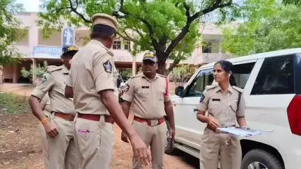 వెంకటగిరి కోర్టులో మాజీ మంత్రి కాకణి ని హాజరు పరచనున్న  పోలీసులు.. కోర్టు ప్రాంగణం వద్ద144 సెక్షన్ అమలు
