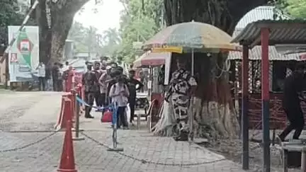 হিলি: বাংলাদেশের কাস্টমস কর্তাদের আন্দোলনের জের, হিলি স্থলবন্দর দিয়ে বন্ধ আমদানি রপ্তানি