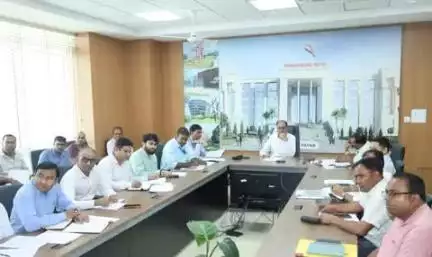 जिलाधिकारी, पटना द्वारा प्रोजेक्ट मॉनिटरिंग ग्रुप की बैठक में 30 से अधिक विकास परियोजनाओं के क्रियान्वयन की समीक्षा की गई तथा आ रही बाधाओं को दूर किया गया। सभी परियोजनाओं में अच्छी प्रगति है।