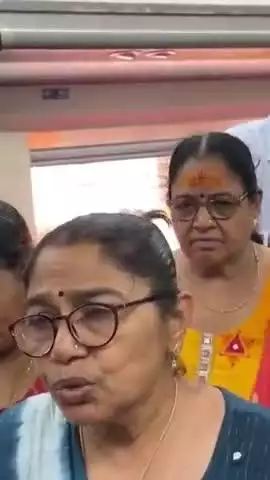 ऐसा लगा जैसे प्लेन में बैठे हैं !
वेरावल (सोमनाथ) से अहमदाबाद (साबरमती) तक चलने वाली नई #VandeBharatExpress सेवा से यात्रियों में खुशी की लहर।
#RailInfra4Gujarat
#railminindia