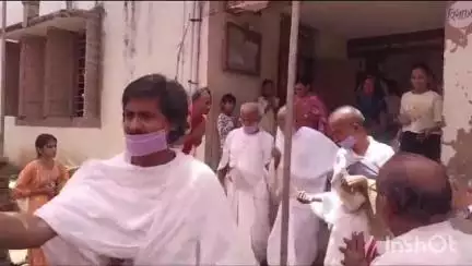 ઇડર: ધર્મ પ્રવચન:ઇડરના બડોલીમાં 
યુગપ્રધાન આચાર્યશ્રી મહાશ્રમણ
મહારાજના આધ્યાત્મિક પ્રવચનમાં ભાવિકો ઉમટ્યા