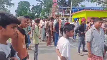 सड़क दुर्घटना में पाँच वर्षीय की दर्द।नाक मौ*त,परिजनों में पसरा मातमी सन्नाटा
I #road I #accidentnews I #biharnews I