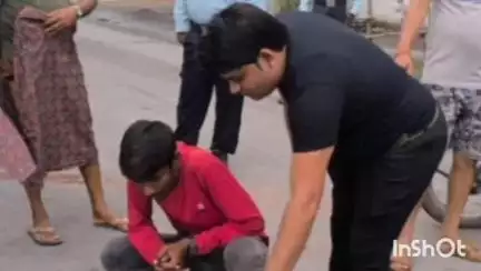 खरसिया: दर्रामुड़ा बाजार चौक में तेज रफ्तार हाइवा ने गाय की जान ली, ग्रामीणों में आक्रोश