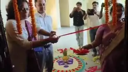 परवलपुर में 'पोषण भी पढ़ाई भी' प्रशिक्षण कार्यक्रम का शुभारंभ, सेविकाओं को दिया जा रहा विशेष प्रशिक्षण