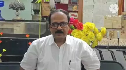 মথুরাপুর ১: কৃষ্ণচন্দ্রপুর এলাকা থেকে চাকরিহারা চাকরিপ্রার্থীদের ভাতা ঘোষণা নিয়ে শিক্ষক চন্দন কুমার মাইতি কি বললেন শুনুন