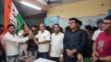 ব্যারাকপুর ১: তৃণমূল যে দাবি করছে সেই দাবির কোন গুরুত্ব নেই বীজপুরে বিজেপি ছেড়ে তৃণমূলে যোগদান প্রসঙ্গে নোয়াপাড়ায় বললেন কুন্দন সিং